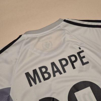 کیت اول بچه گانه رئال مادرید 2026 (کیفیت داخلی)