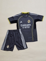 کیت دوم بچه گانه رئال مادرید 2025-2026 (کیفیت داخلی)